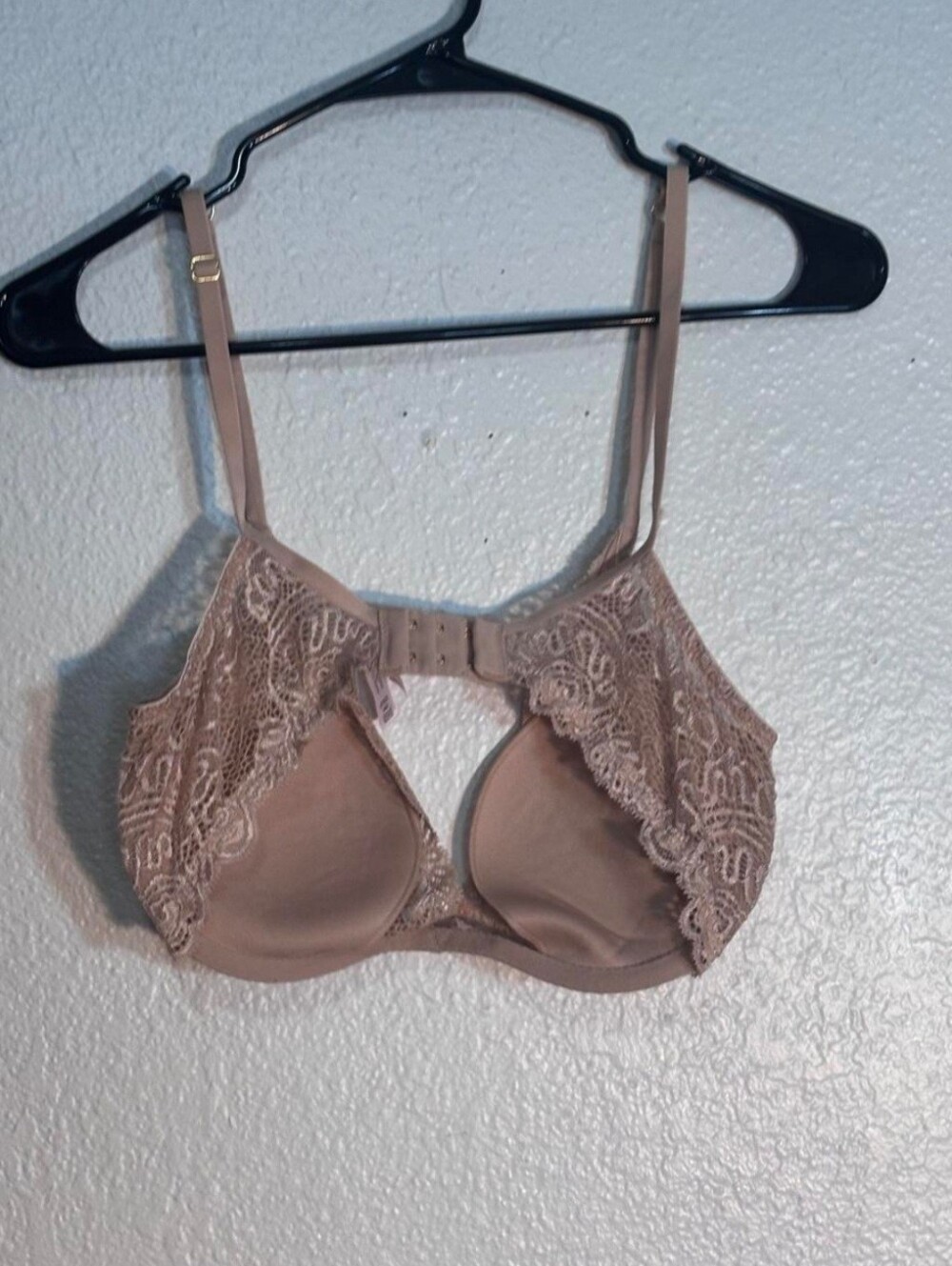 Victoria Secret Bra - Picture 4 of 4